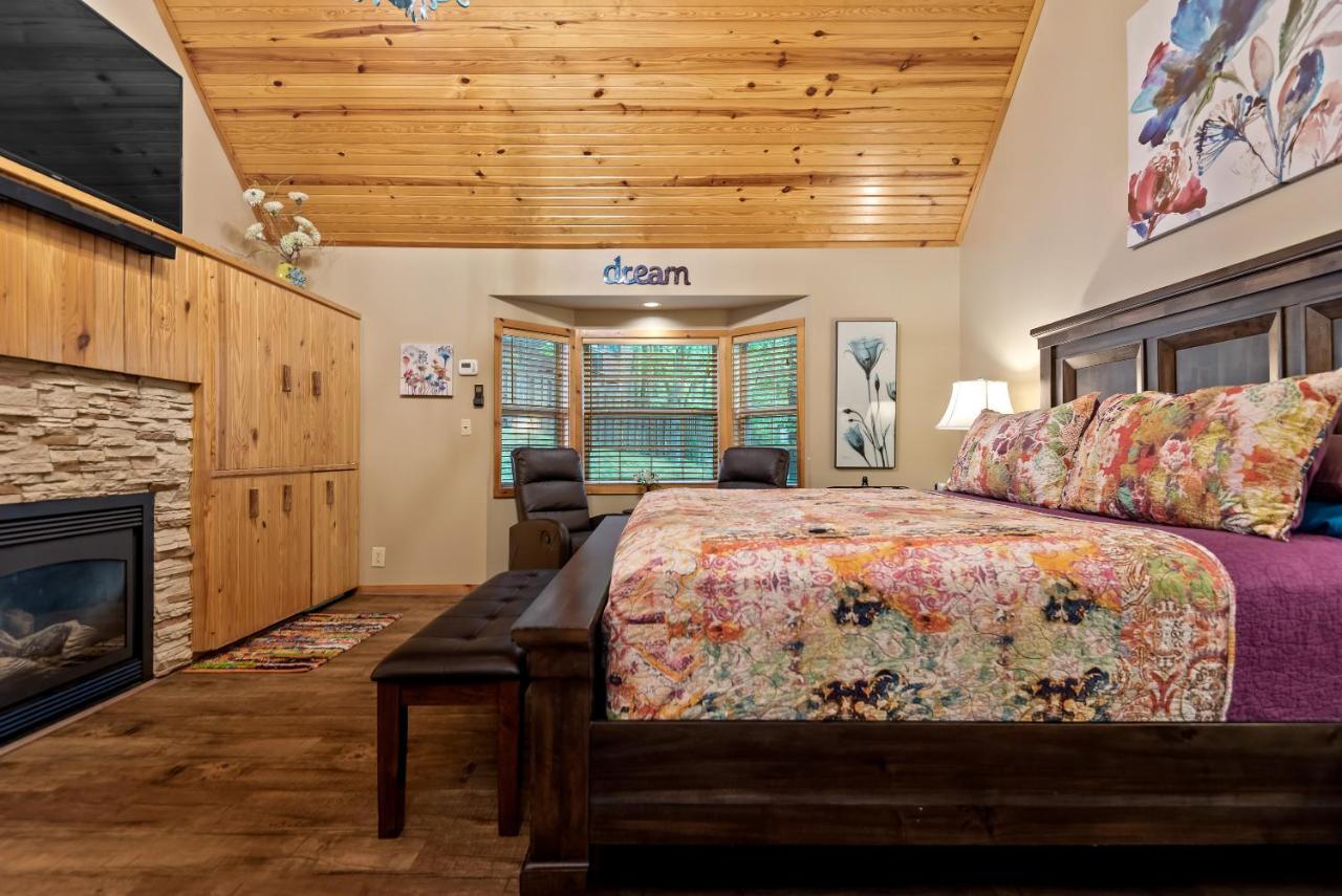 The Woods Cabins Юрика Спрингс Экстерьер фото