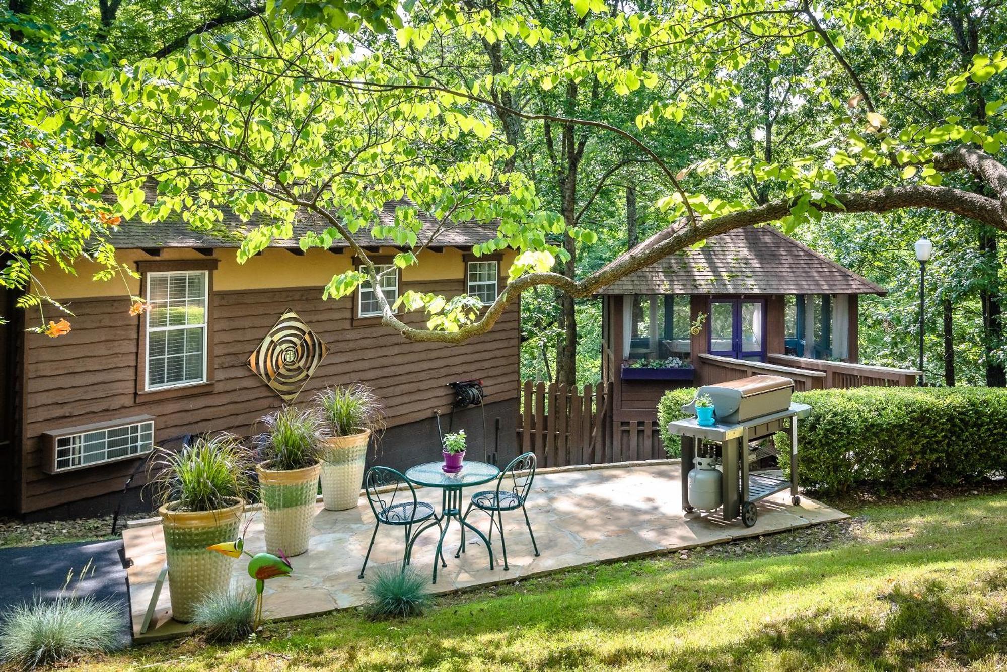 The Woods Cabins Юрика Спрингс Экстерьер фото