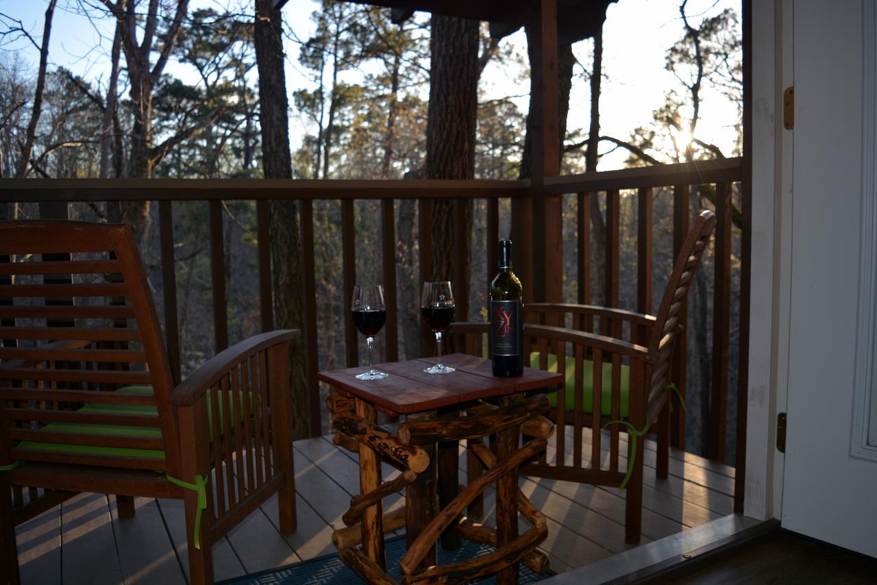 The Woods Cabins Юрика Спрингс Экстерьер фото