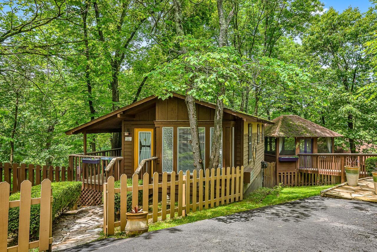 The Woods Cabins Юрика Спрингс Экстерьер фото