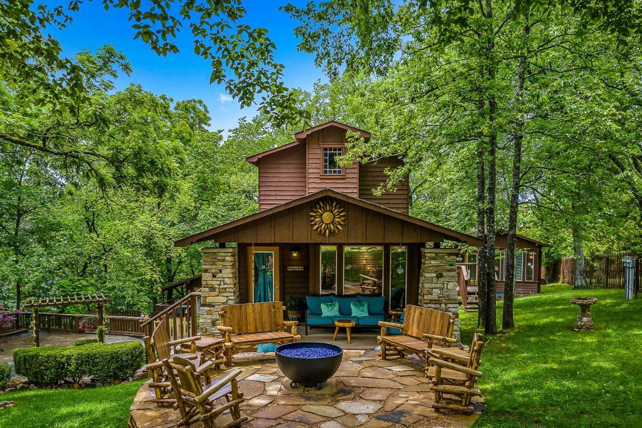 The Woods Cabins Юрика Спрингс Экстерьер фото